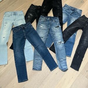 Bundle of American Eagle jeans for slim teen